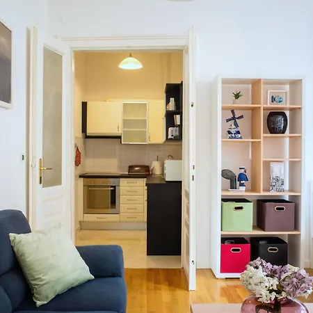 Korina - City Center Apartamento